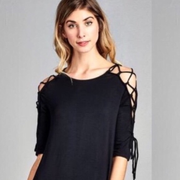 Tee Shirt LBD with Cut-Out Sleeves Small - Picture 1 of 6